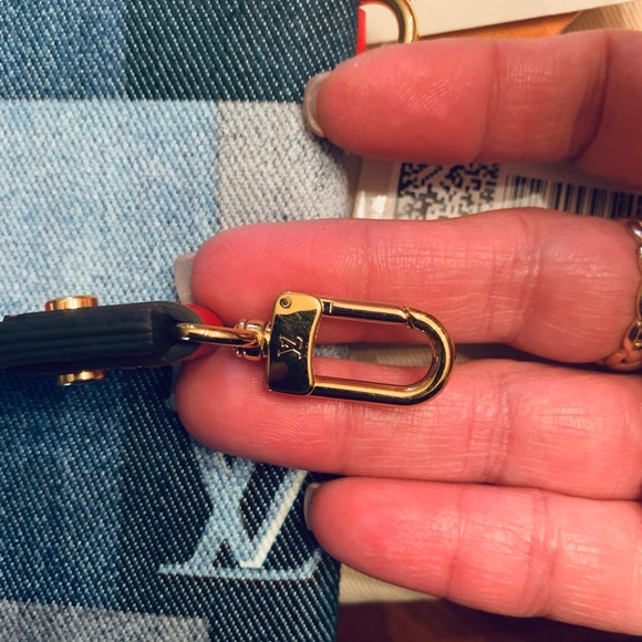 Louis Vuitton Monogram Patchwork Denim City Pouch - Picture 6 of 16
